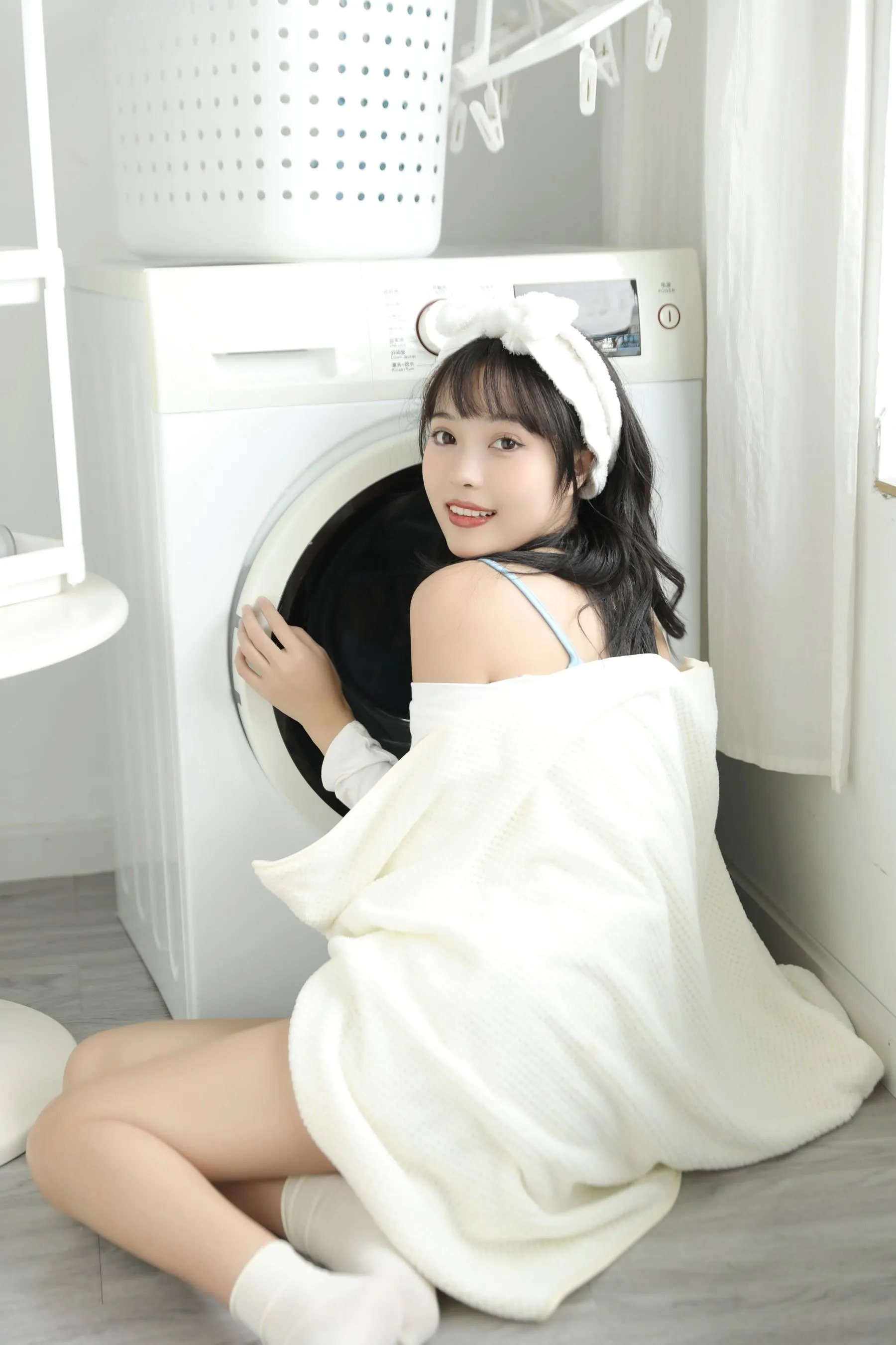 [YITUYU艺图语]2022.09.20 夏日酣甜午后 小薇人儿 [37P]插图2